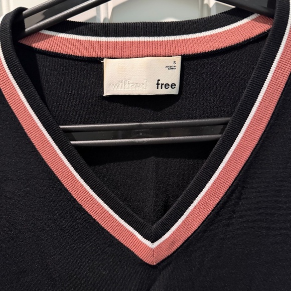 Excellent condition Wilfred sweater - Picture 2 of 3